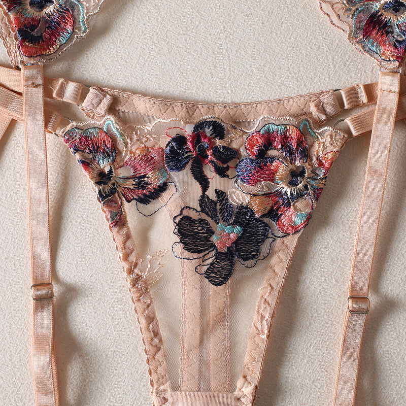 2023 New embroidered four-piece sexy lingerie see-through sexy royal sister style